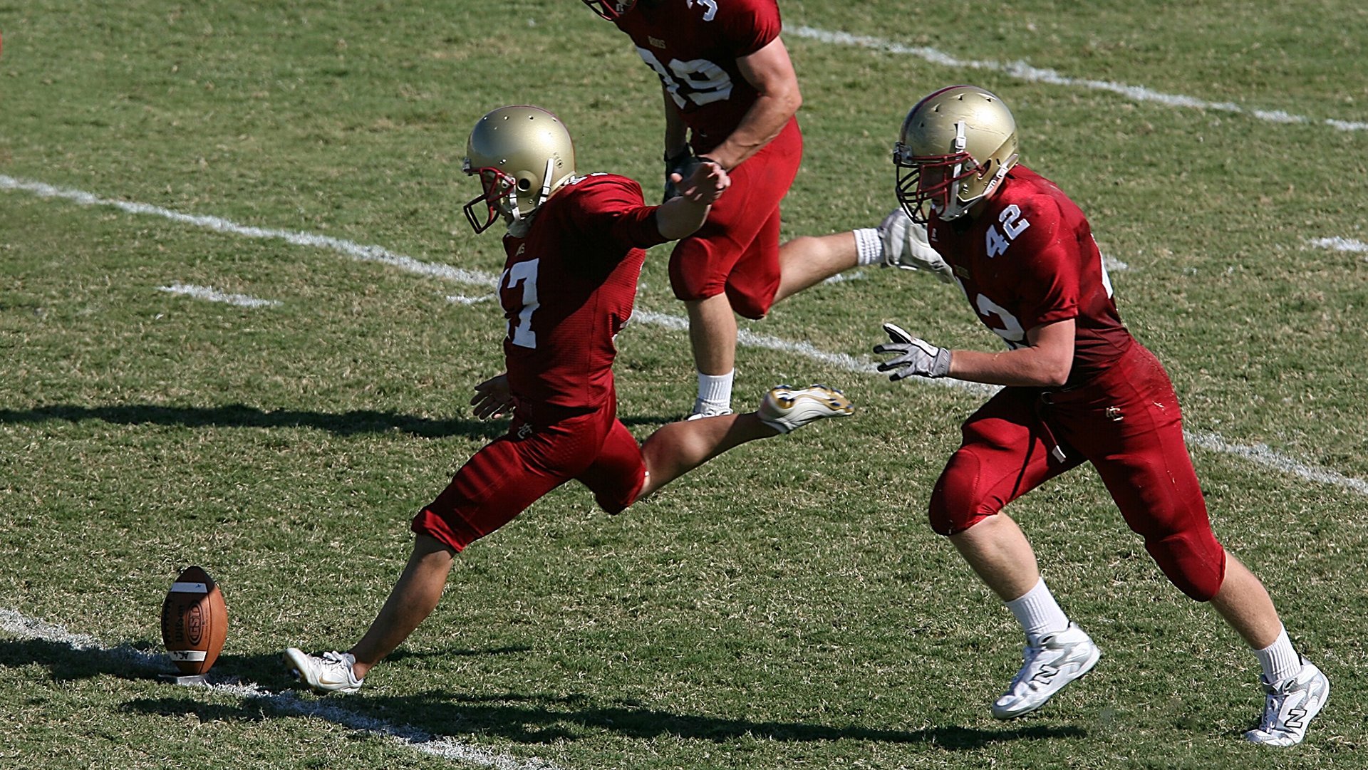 九游9游-女子混合泳美队再破全国纪录，2012女子混合泳